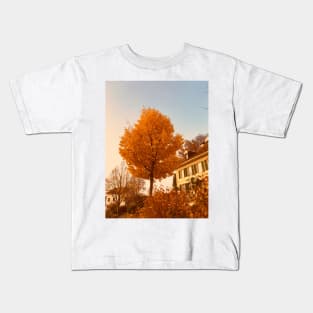 Golden leaves in the sun Kids T-Shirt